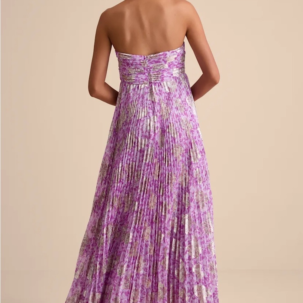 Elegant Purple Floral Strapless Dress - Picture 3 of 3